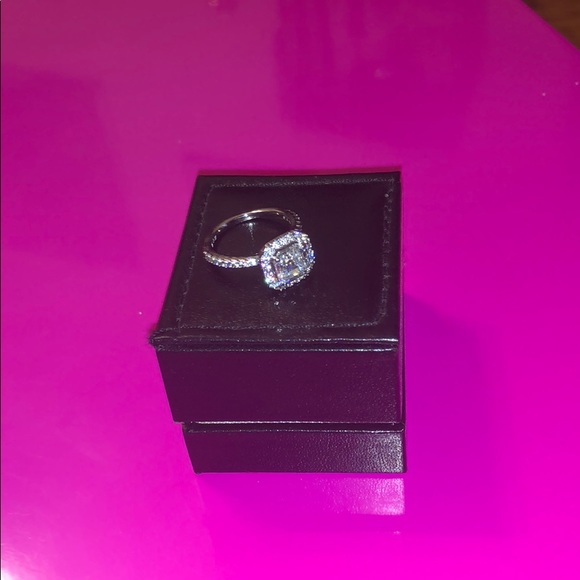 Jewelry - Picture 2 of 5